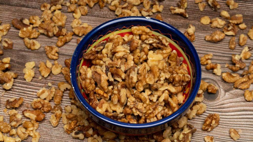 De ce sa mananci zilnic nuci beneficii necunoscute