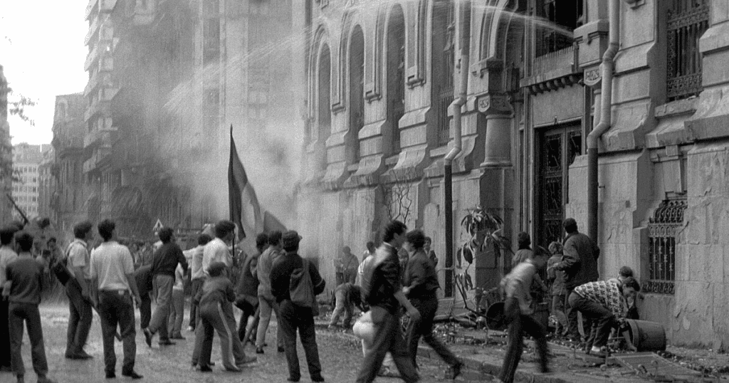 Ion Iliescu si Petre Roman pusi sub urmarire in dosarul Mineriadei