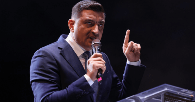 Liderul AUR George Simion despre Calin Georgescu Banuim politie politica