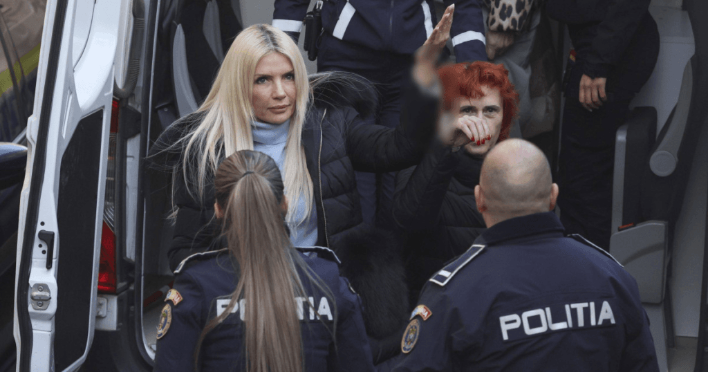 Sotii Vicol Ciorba au cheltuit 5 milioane pe masini luxoase si 1 5 milioane pe zboruri private DIICOT