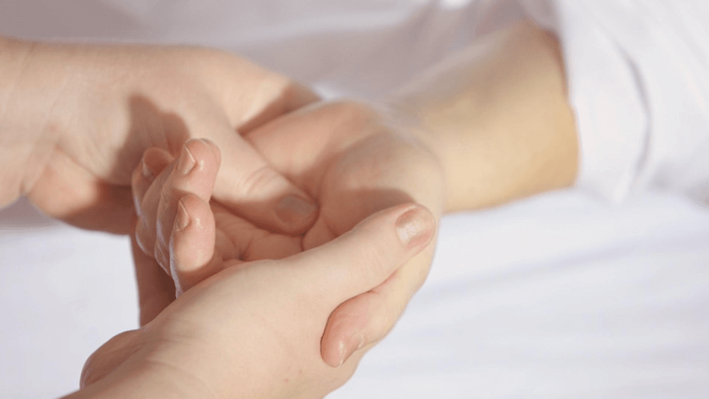 Ce este sindromul mainilor si picioarelor reci