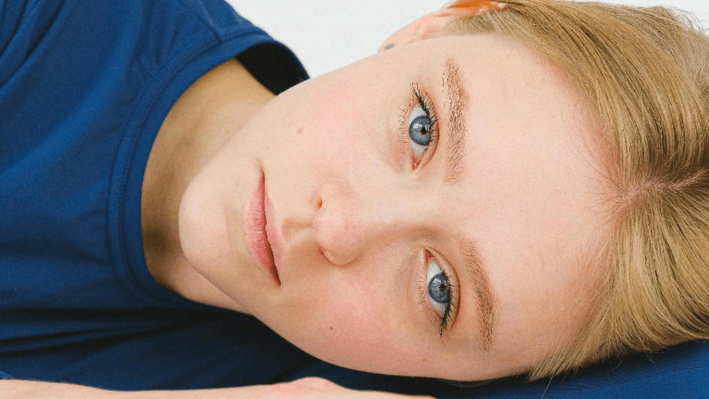 Cum se diferentiaza persoanele cu ochi albastri si capacitatile lor