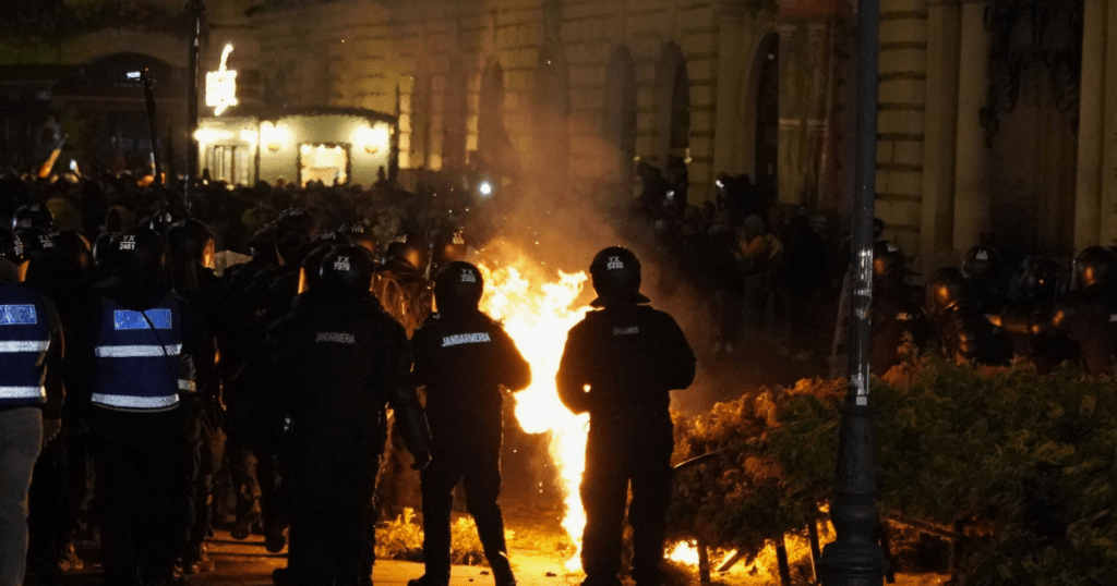 Perchezitii pentru violentele de la BEC noua suspecti audiati