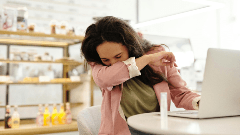 Remedii naturale pentru stranut Cum sa il opresti