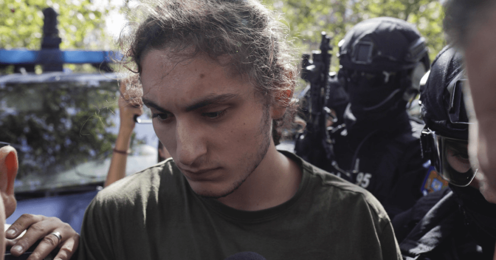 Vlad Pascu, condamnat la 10 ani, cere revocarea arestului. 1 Vlad Pascu condamnat la 10 ani cere revocarea arestului