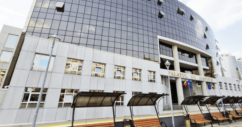 Curtea de Apel Ploiesti examineaza doua cereri privind hotararea CCR