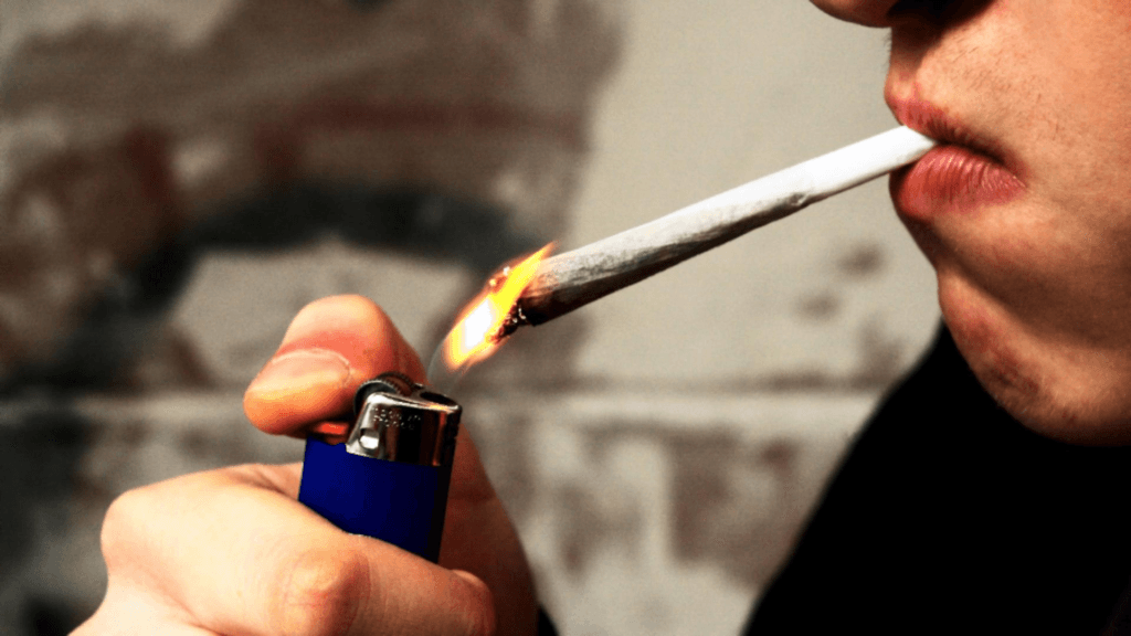 Noua regula ANPC pentru limitarea accesului minorilor la tigari