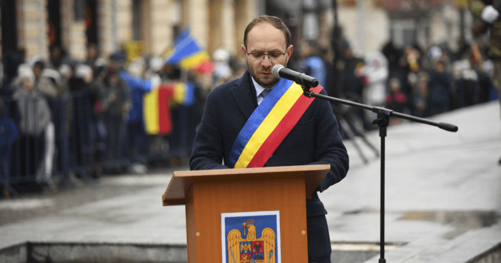 Primarul Botosaniului condamnat un an cu suspendare isi pastreaza mandatul