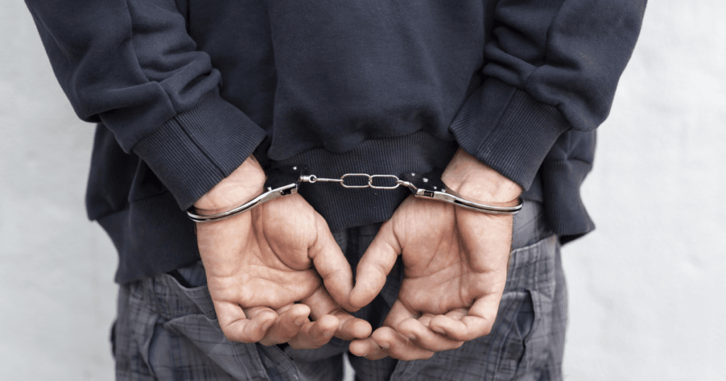 Barbatul din Brasov care si a agresat sotia a fost arestat