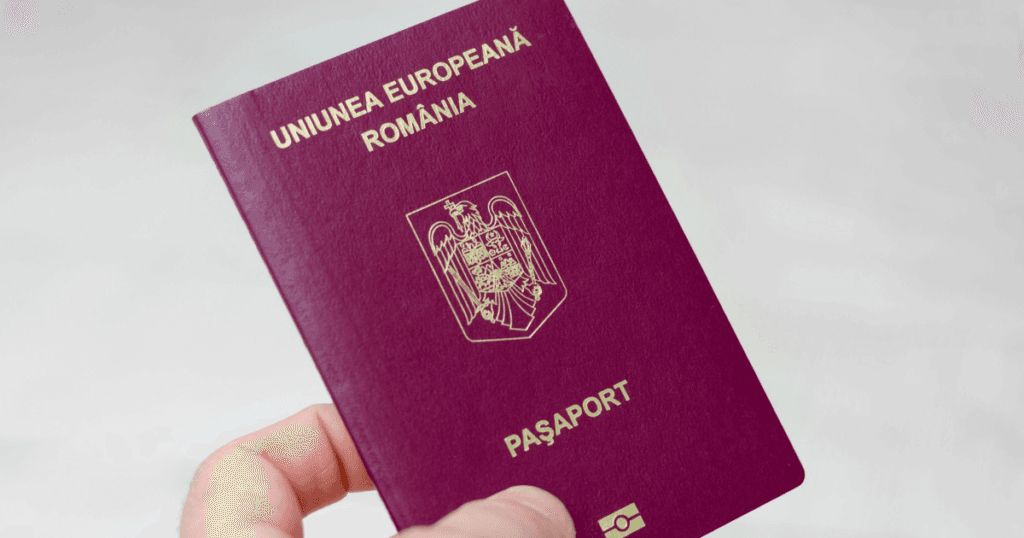 Doi functioanri retinuti altii doi sub control judiciar