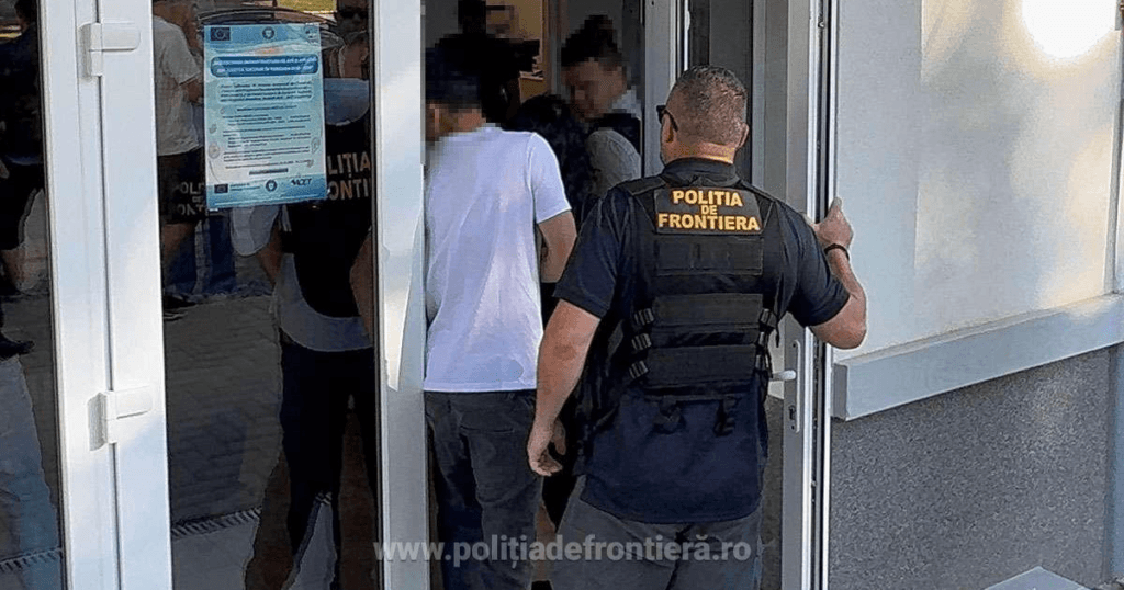 Peste 90 de perchezitii pentru acte de identitate false