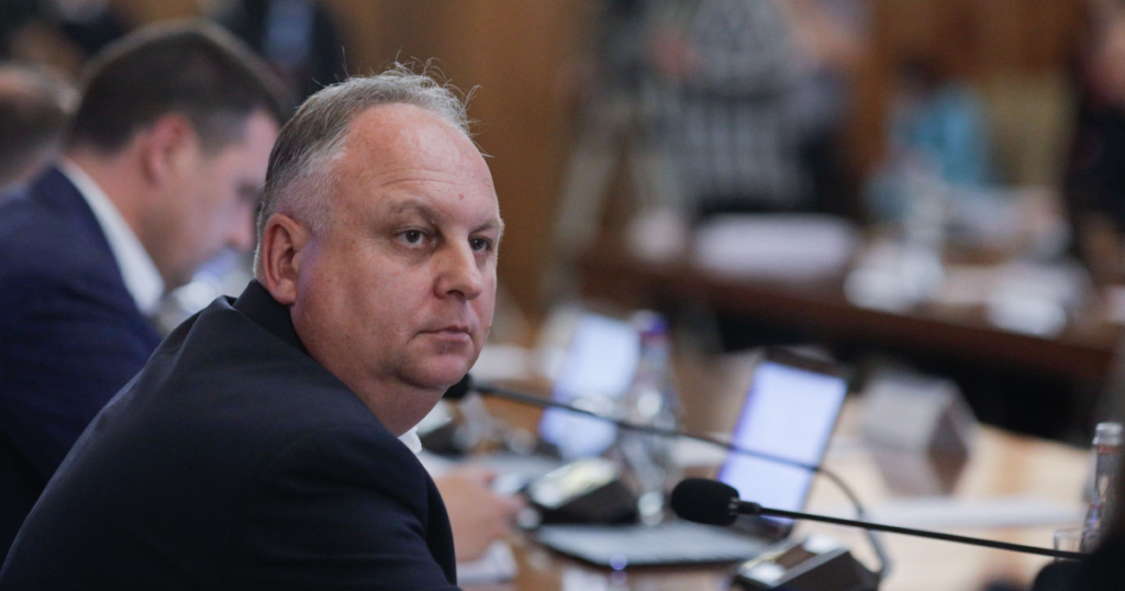 Complot al unui secretar de stat si sef ANPC pentru eliberarea unui post local