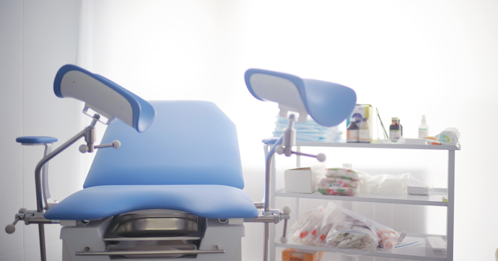 Medic ginecolog de la Spitalul Filantropia obligat sa plateasca 80000 euro unei paciente