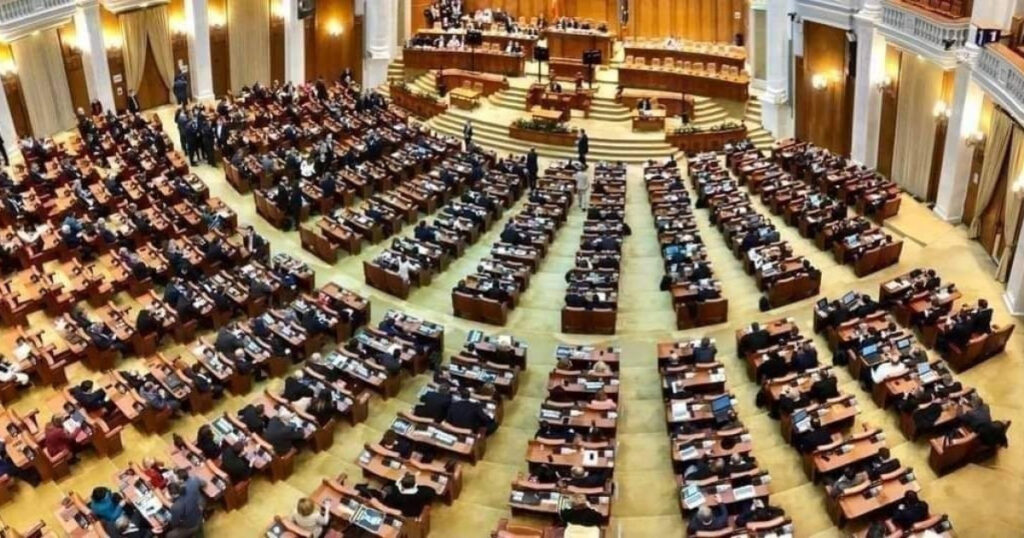 Nicusor Dan a trimis Parlamentului Legea condamnatului la proces