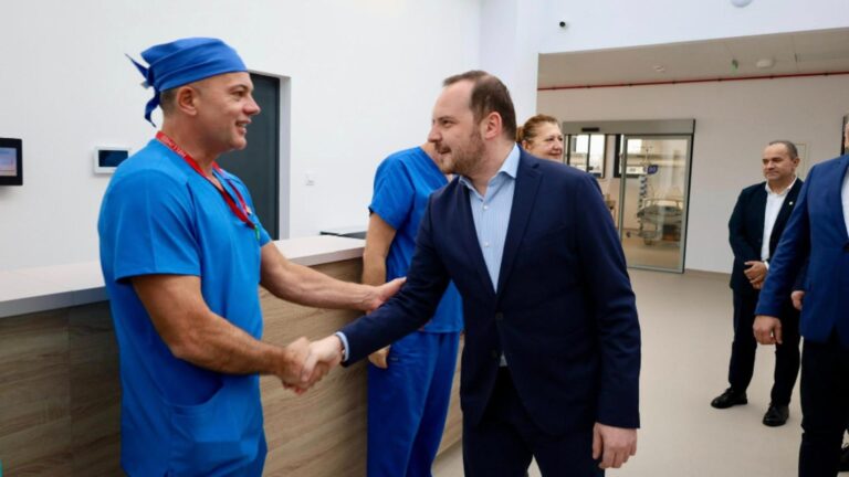 Guvernul extinde cumulul pensiei cu salariul si in 2026