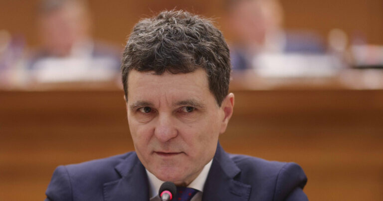 Nicuser Dan reexamineaza Legea antiextremism articole controversate