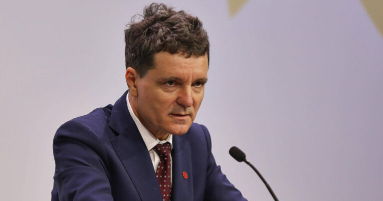 Nicușor Dan anunță raport despre probleme din justiție Nicusior Dan anunta raport despre probleme din justitie