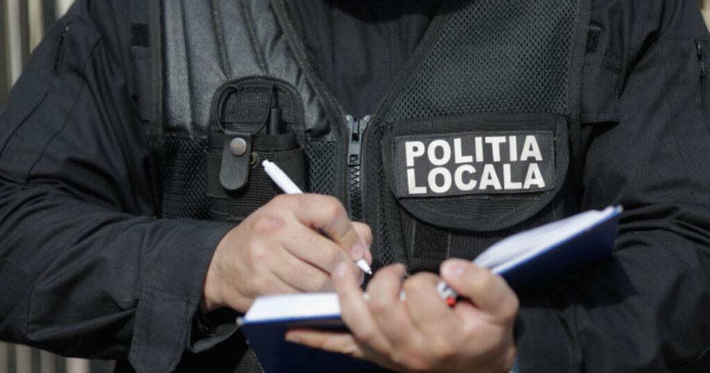 Politist din Arad judecat pentru abuz coleg acuzat de tortura