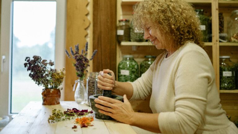 Remedii naturiste de la bunici, confirmate de știință Remedii naturiste de la bunici confirmate de stiinta