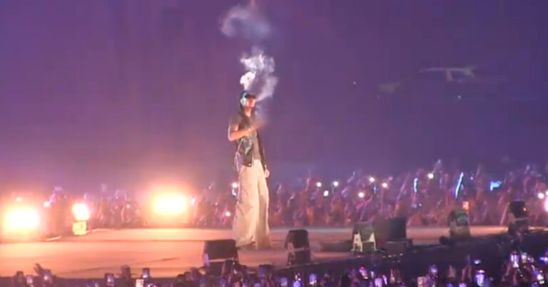 Wiz Khalifa, 9 luni de închisoare „în regim de detenție” Wiz Khalifa 9 luni de inchisoare in regim de detineie