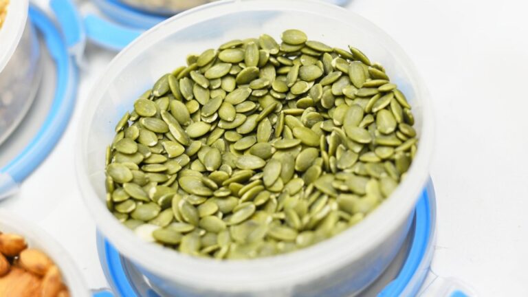 Alimente bogate in magneziu pentru somn si oase solide