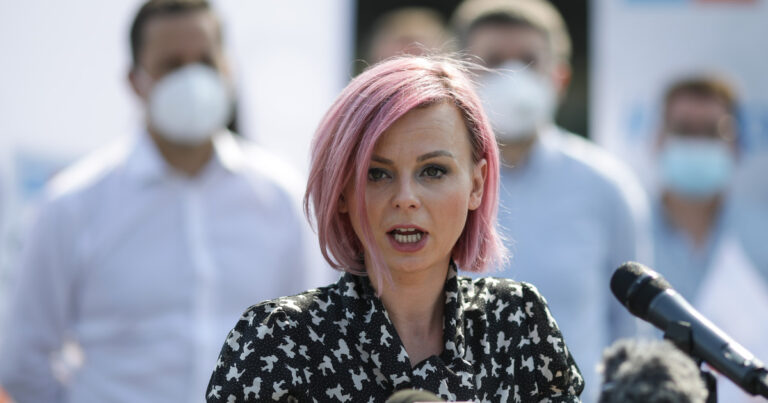 Flavia Boghiu fost viceprimar USR Brasov achitata in dosarul Catacombelor