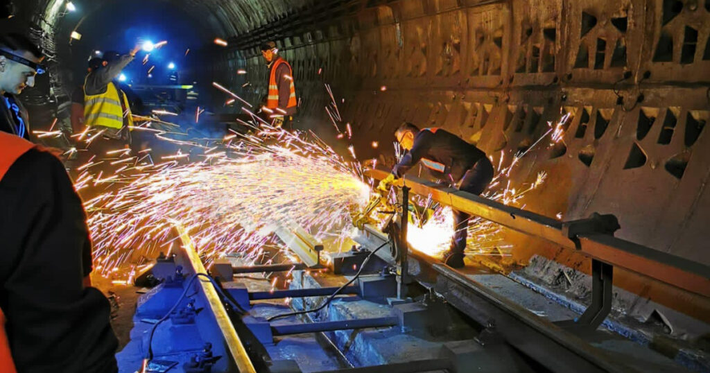 CCR a considerat neconstituional legea referitoare la autorizarea i intabularea construciilor pentru infrastructura de transport