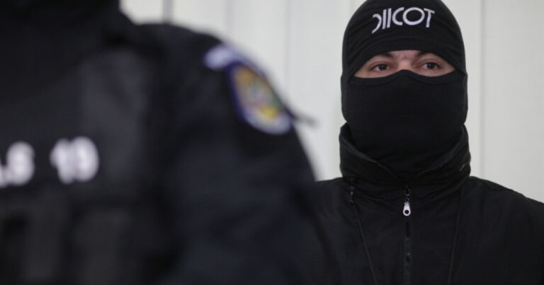 Caz extins de proxenetism intr un club de striptease din Capitala Zeci de victime fortate sa intretina 1