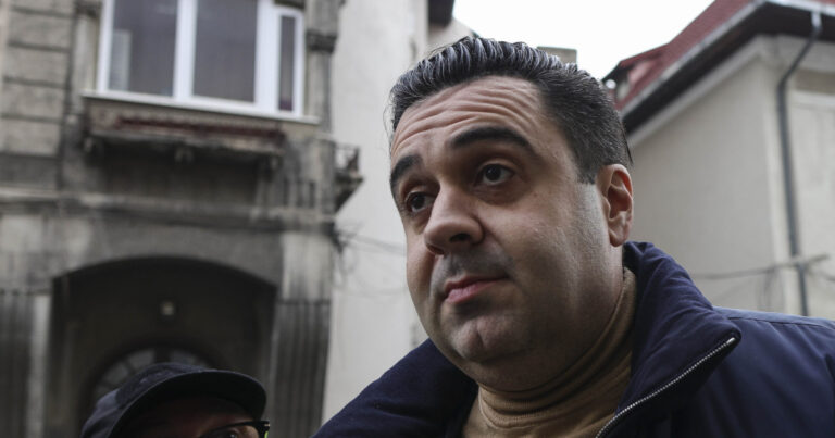 Fostul ministru al Transporturilor Razvan Cuc a fost mutat din arest preventiv in arest la domiciliu