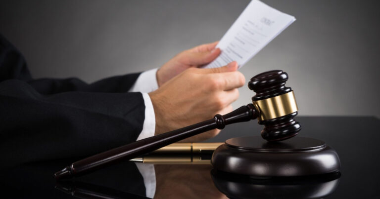 ÎCCJ solicită CCR să se adreseze Curții de Justiție a UE referitor la reforma pensiilor magistraților: „Ar putea genera un tratament discriminatoriu” ICCJ solicita CCR sa se adreseze Curtii de Justitie a UE referitor la reforma pensiilor magistratilor Ar putea genera un tratament discriminatoriu