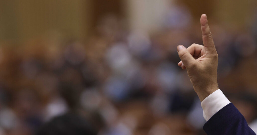 Parlamentul se adună în plen pentru alegerea noului Avocat al Poporului. Vor fi și numiri la CNCD și... 1 Parlamentul se aduna in plen pentru alegerea noului Avocat al Poporului Vor fi si numiri la CNCD si