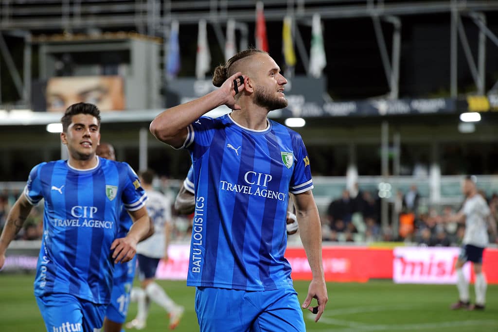 Puscas revine in Romania dupa 12 ani Dinamo confirma acordul si anunta ca urmeaza sa semneze
