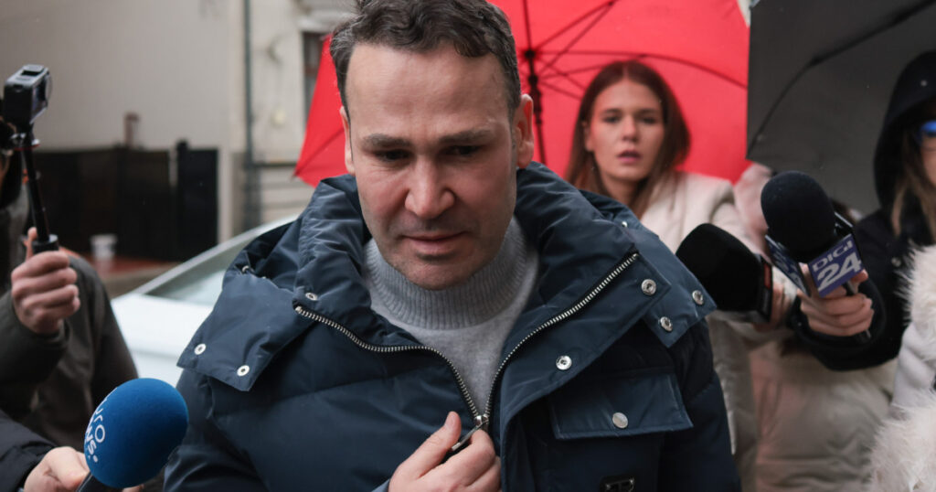 Robert Negoita isi doreste sa revina la primarie Judecatorii Tribunalului Bucuresti examineaza astazi contestatia privind controlul judiciar