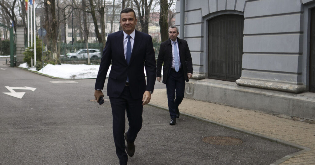 Sorin Grindeanu a fost audiat ca martor în instanță, într-un dosar legat de divulgarea informațiilor... 1 Sorin Grindeanu a fost audiat ca martor in instanta intr un dosar legat de divulgarea informatilor