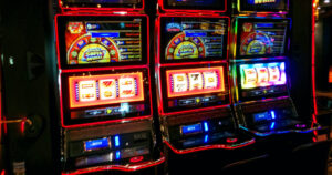 Un constructor care a pierdut banii clientului la jocurile de noroc a fost achitat de instanta Primise 25000 de