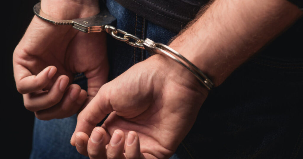 Un fost primar al Iasiului condamnat la aproape 20 de ani de inchisoare pentru viol si agresiune sexuala