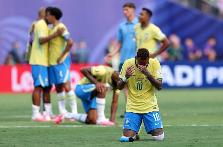Brazilia incepe procesul de reconstructie Neymar isi anunta retragerea dupa eliminarea de la Cupa Mondiala