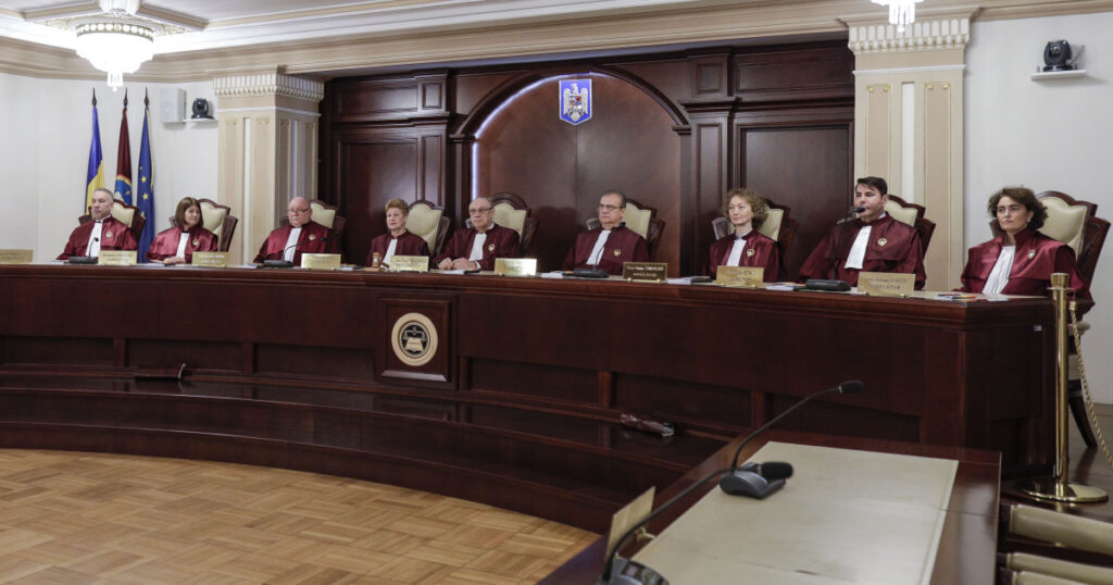 Clarificările CCR după întâlnirea dintre președinta Simina Tănăsescu și premierul Ilie Bolojan 1 Clarificarile CCR dupa intalnirea dintre presedinta Simina Tanasescu si premierul Ilie Bolojan