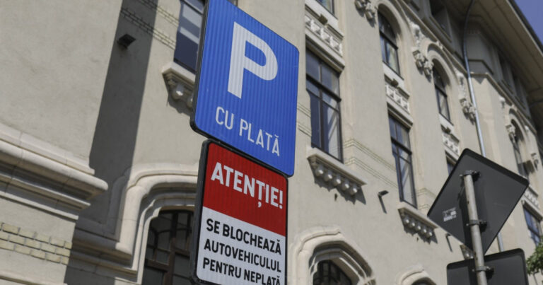 Masini personale prezentate ca vehicule de serviciu pentru a beneficia de parcare gratuita Doi fosti comisari sefi din