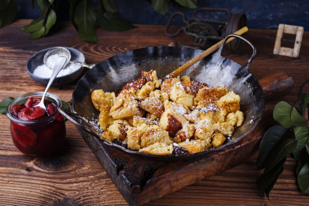 kaiserschmarrn desertul austriac pufos care se desface in bucati iata cum poti prepara acasa reteta indaagita de imparatul franz joseph