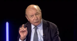 Băsescu critică strategia PNL la CCR: Dizolvarea Parlamentului e un atribut...