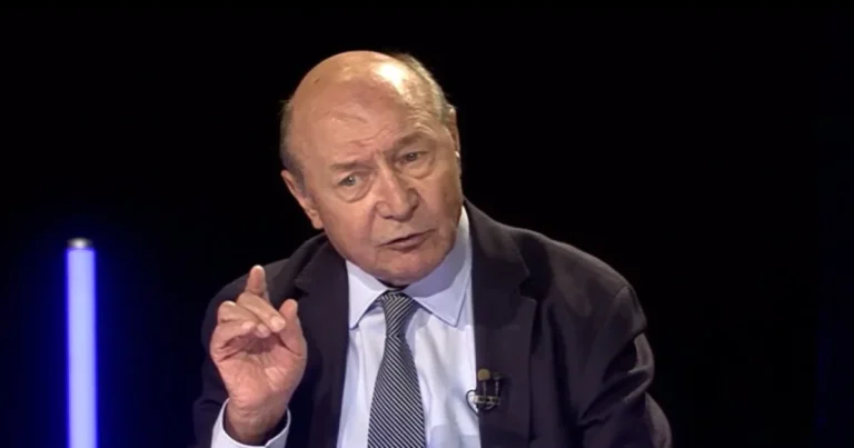 Băsescu critică strategia PNL la CCR: Dizolvarea Parlamentului e un atribut...