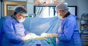 Dureri de spate persistente? Cum se tratează hernia de disc