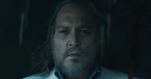Johnny Depp revine în film alături de Penélope Cruz, de nerecunoscut cu păr alb și barbă