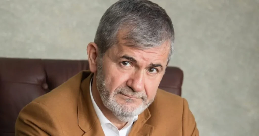 Șeful CJ Botoșani, audiat la DNA Iași în dosarul omului de afaceri Fănel Bogos 1 Șeful CJ Botoșani, audiat la DNA Iași în dosarul omului de afaceri Fănel Bogos