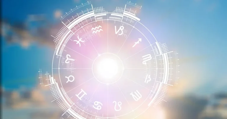 Trei zodii atrag banii ca un magnet toată luna octombrie 2026
