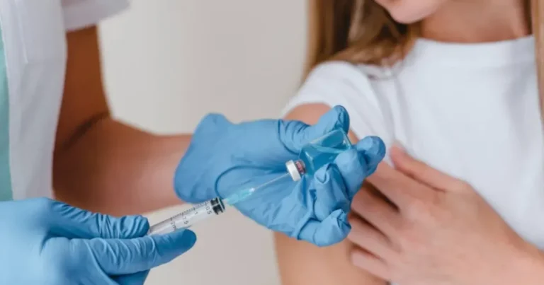 Vaccinul gripal, decontat și pentru românii neasigurați. Schimbări în sistemul medical