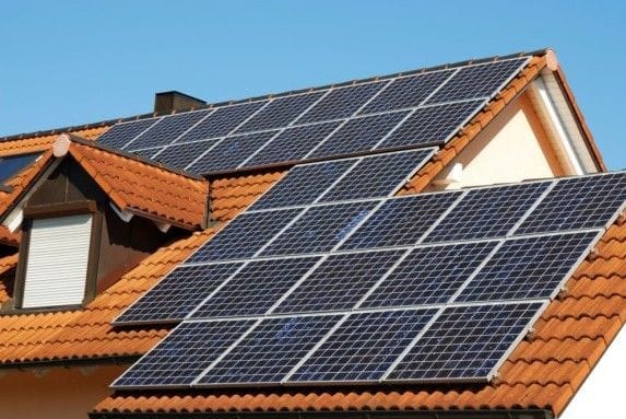 afm-și-bnr-în-centrul-controverselor:-contestarea-regulamentului-casa-verde-fotovoltaice