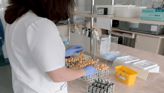 Scandal la spitalul din Slatina: analize cu substanțe expirate. Scandal la spitalul din Slatina analize cu substante