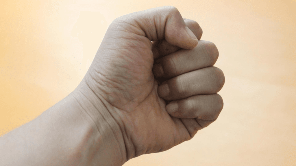 ce sa faci daca ai o fractura de pumn